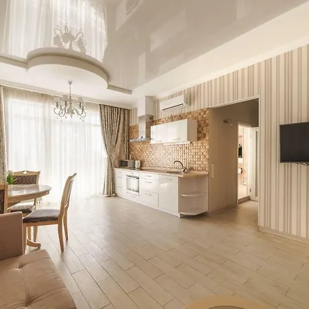 Apartment 5 Min To Arkadia Sea View